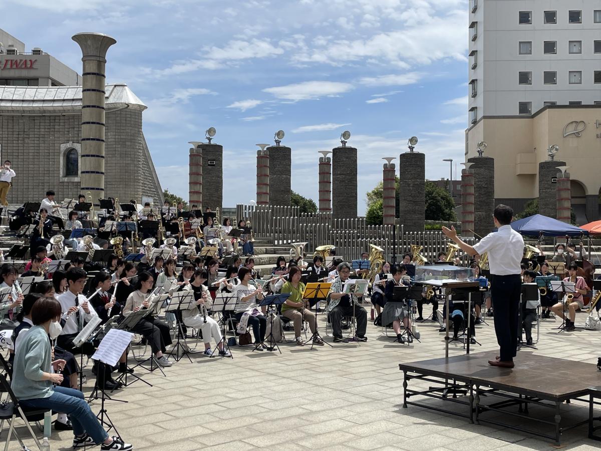 合奏の様子(一昨年撮影)の詳細を見る